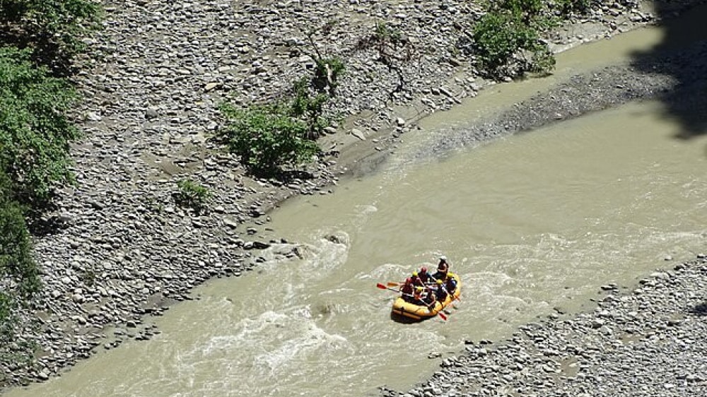 סיורי רפטינג בקניון אוֹסָמי
