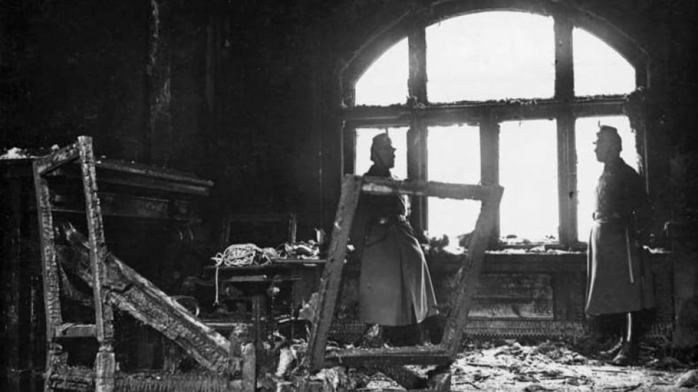 הנזק ברייכסטאג לאחר השריפה