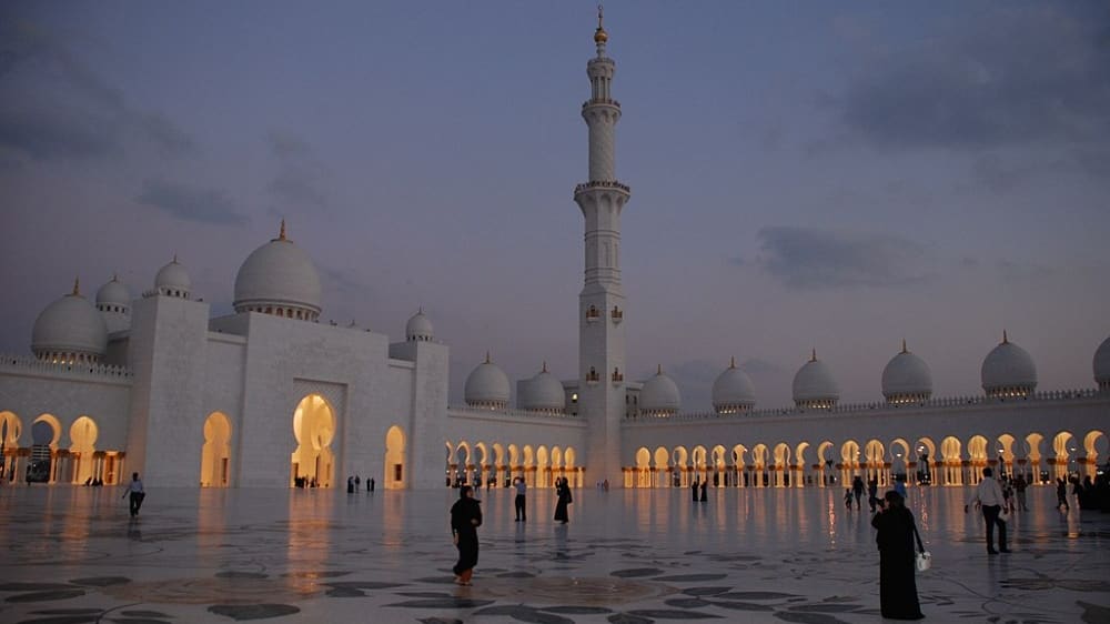 מסגד שייח' זאיד עם רדת ערב