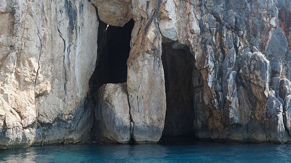 מערת הפיראטים