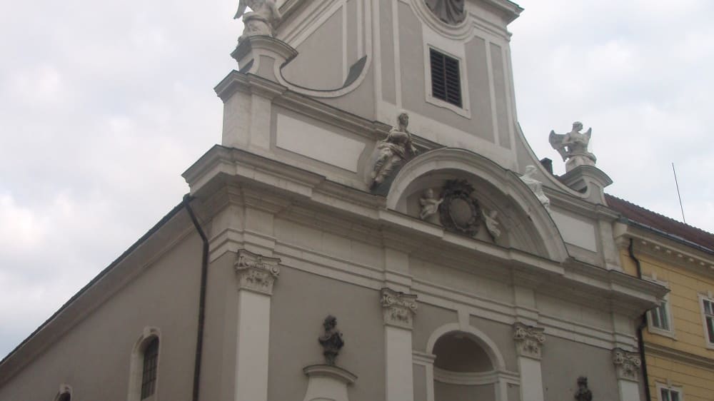 כנסיית מיכאל הקדוש בוואצי אוּצָה