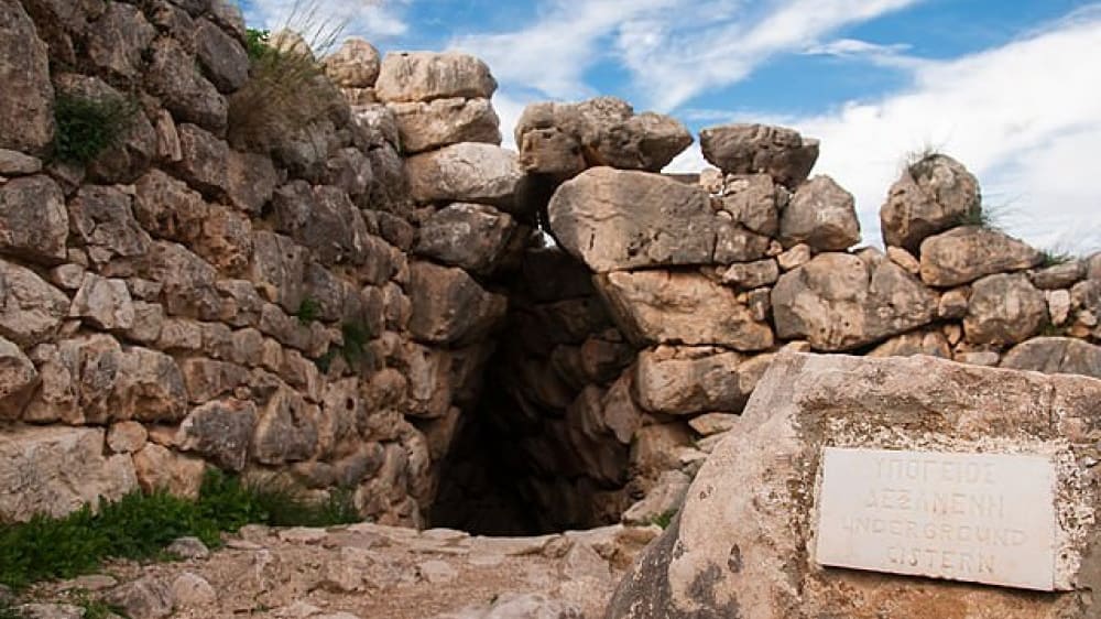 המדרגות הסודיות