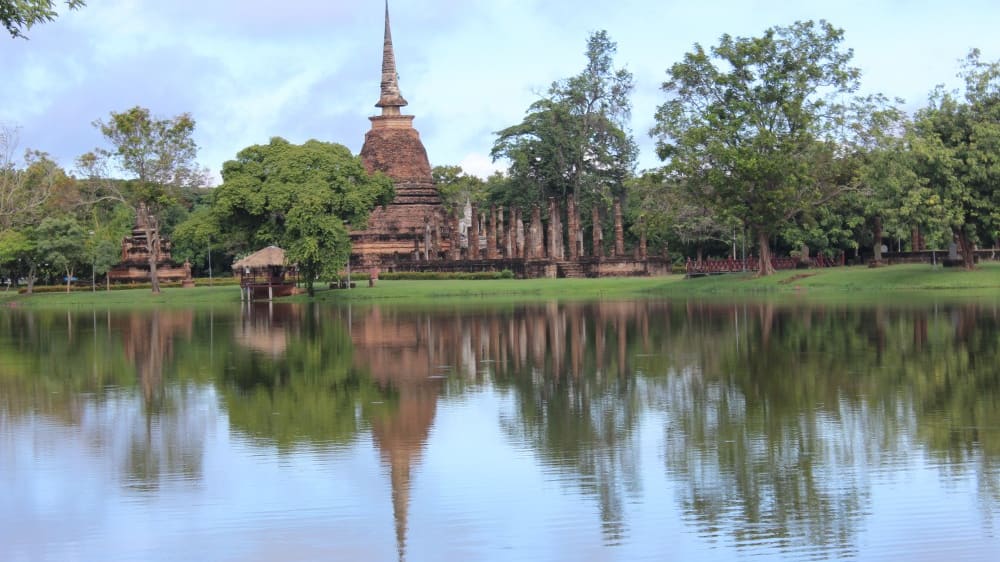 מקדש סְרָה סְרִי במרכז פארק העתיקות סוּקוֹתאי