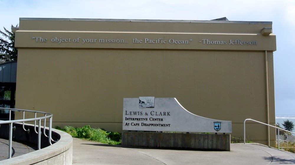 המרכז הלימודי של השביל הלאומי ההיסטורי לואיס אנד קלארק