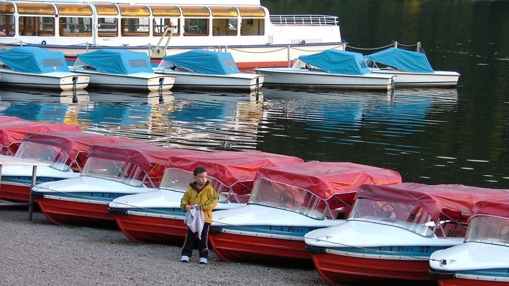 סירות להשכרה בטיטיזֶה, האגם המפורסם ביותר ביער השחור