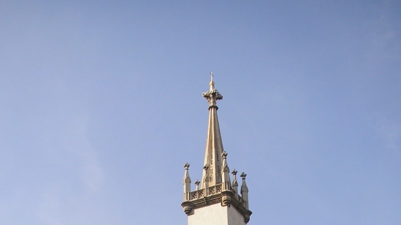 הטבלות, חתונות וקבורות מלכותיות נערכו בכנסייה האוגוסטינית