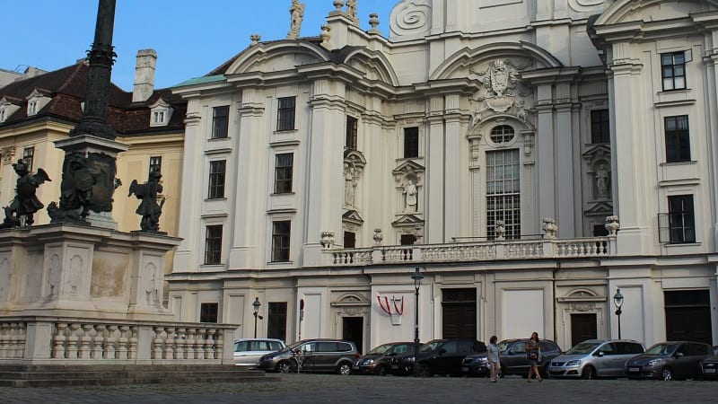 הכנסיה בכיכר אם הוף