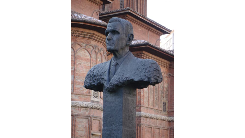 אנדרטת קורנליו קופוסו