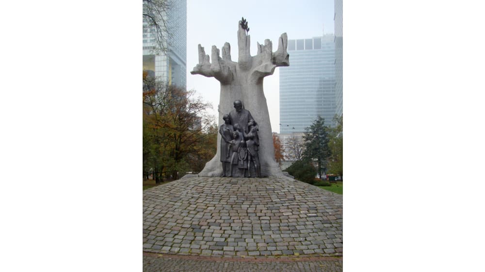 אנדרטת יאנוש קורצ'אק