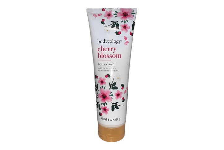 Body Cology Cherry Blossom Mist 237ml