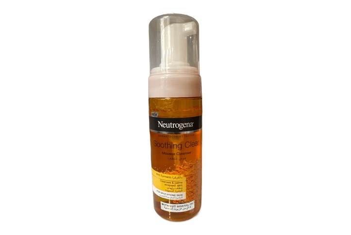Neutrogena clear&Soothe Mousse cleans Oilfree 150ml