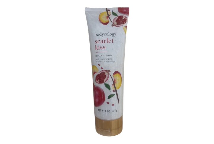 Body Cology Scarlet Kiss Mist 237ml