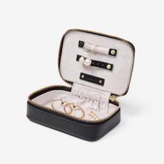 Blixen jewellery case in black