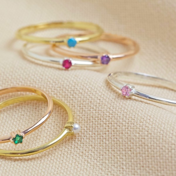 Silver birthstone ring top