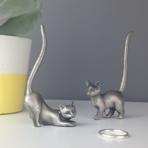 Pewter cat ring holder hot sale