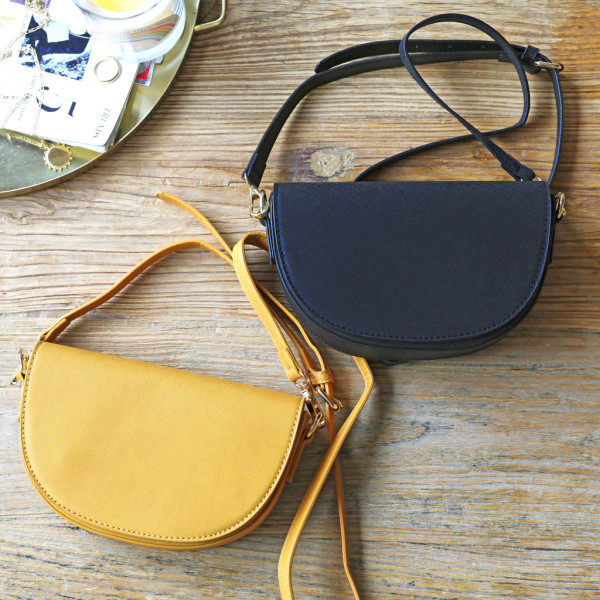 Half outlet moon crossbody