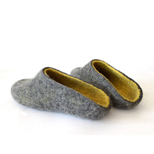 Organic men's slippers discount