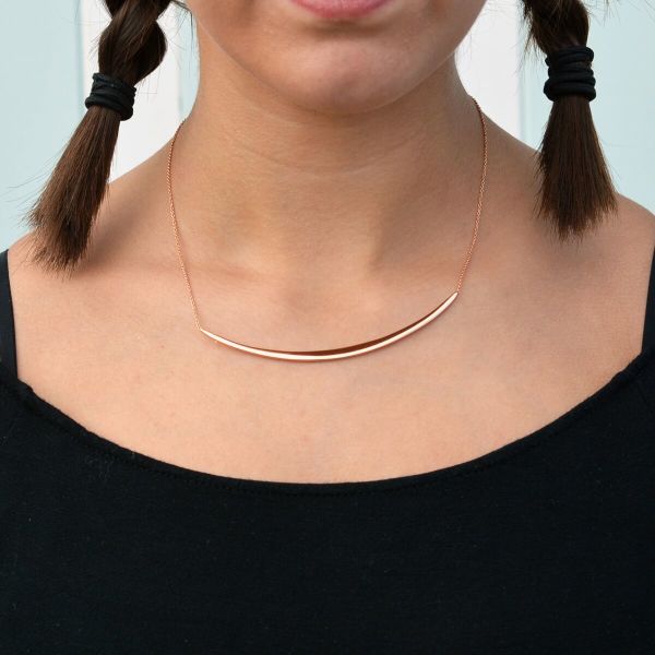 Curved Bar Necklace