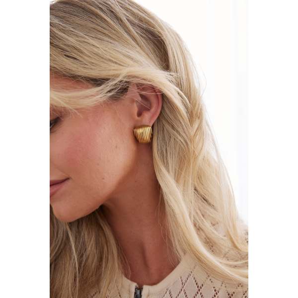 Shell shaped earrings online