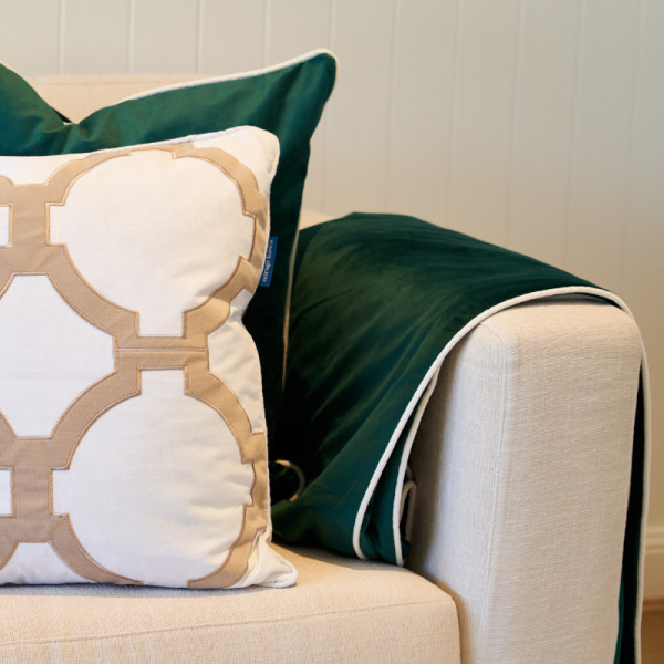Emerald green velvet throw deals