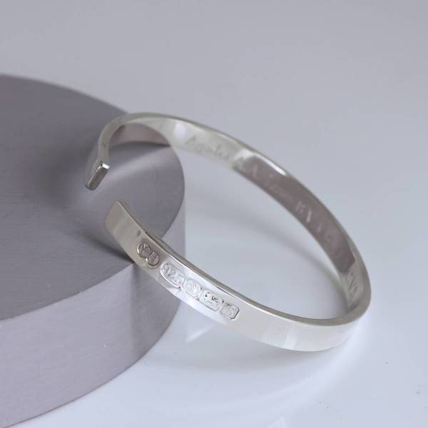 Hallmark bangles outlet