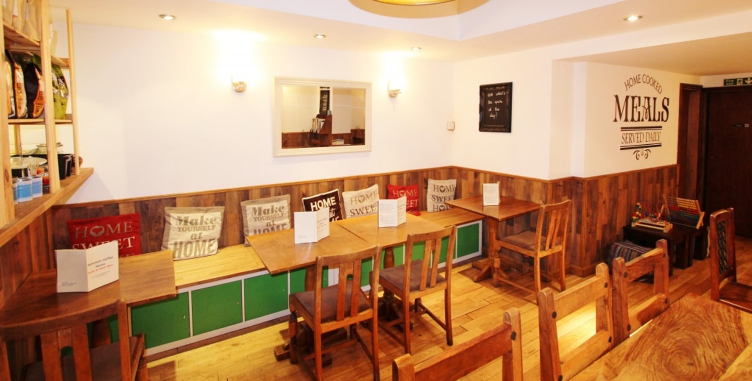 Set in bustling Chapel Market, Islington is this successful and established coffee shop offered with A3/A5 usage and currently with 30 covers. On entry is a good sized food preparation area, barrista, serving and food display cabinet with the usual u...