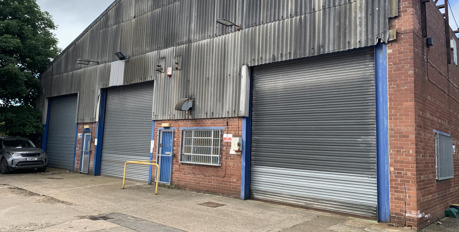 We are offering a warehouse / industrial unit of steel portal frame construction with brick and blockwork to the side elevations. The unit benefits from the following specification: