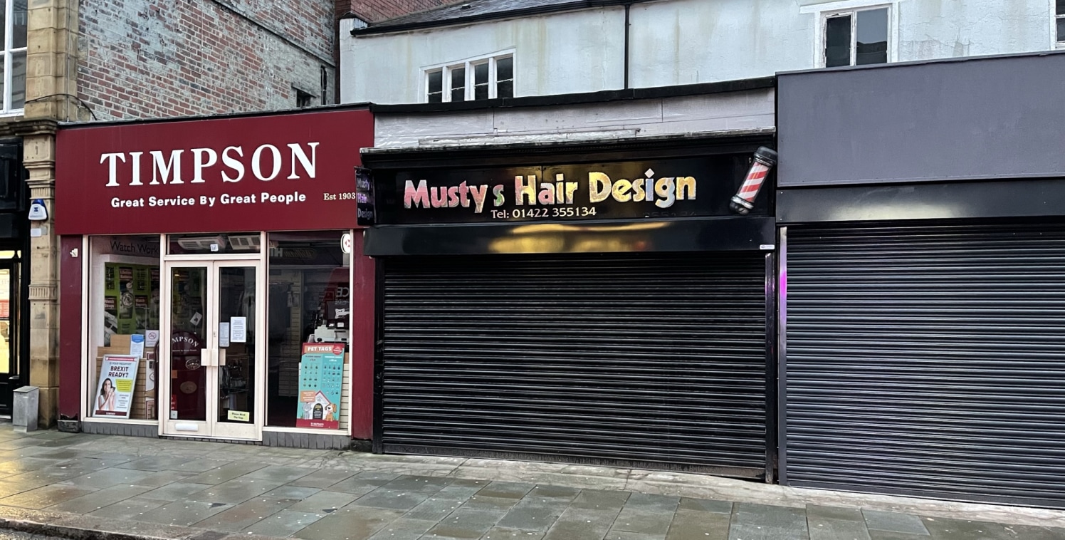 The premises briefly comprise a retail unit over two floors set prominently on Commercial Street within the banking and financial sector of Halifax Town Centre.

The property benefits from open plan retail area to the ground floor fit out to a modern...