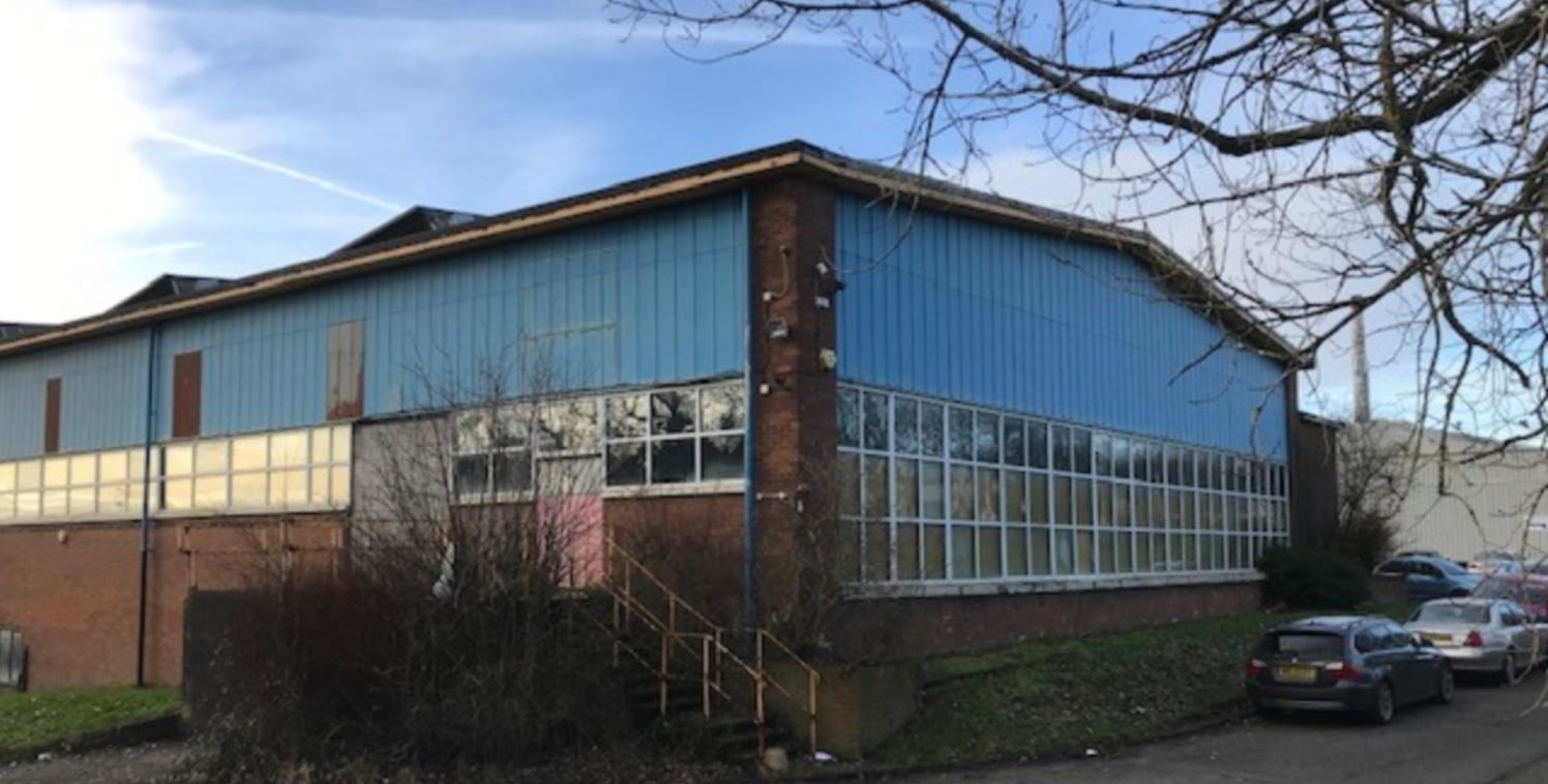 The property comprises a self-contained industrial/warehouse facility with offices.<br><br>It is of portal frame construction with a mix of glass, blockwork and steel panelled walls under a pitched roof incorporating ....