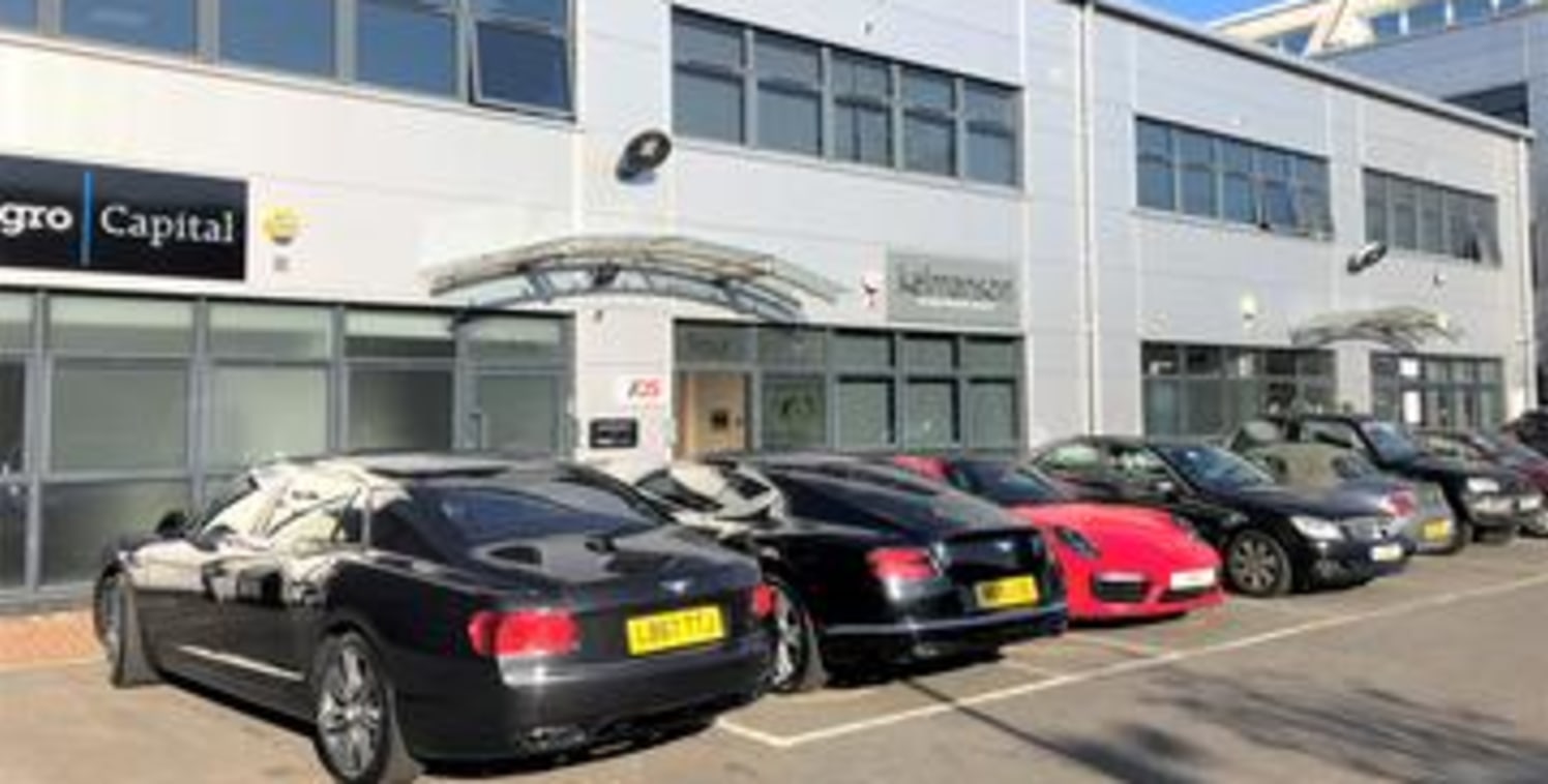 4 Stirling Courtyard, Stirling Way, Borehamwood WD6 2BT
