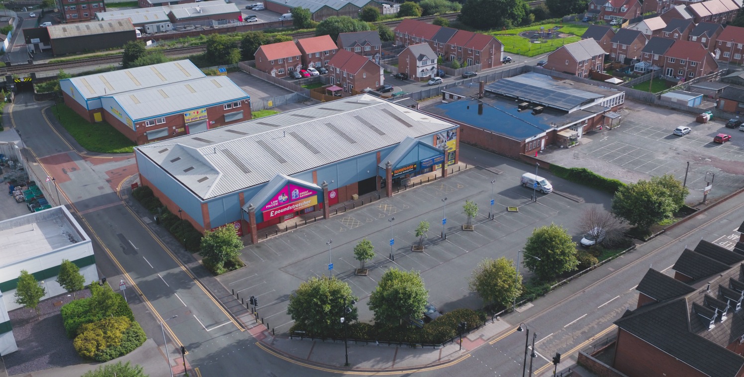 Prominent retail warehouse to let.

The site is adjacent to a Morrisons supermarket whilst other occupiers on the park are Farmfoods and Ablewordl. There is a dedicated car park for approximately 75 vehicles.