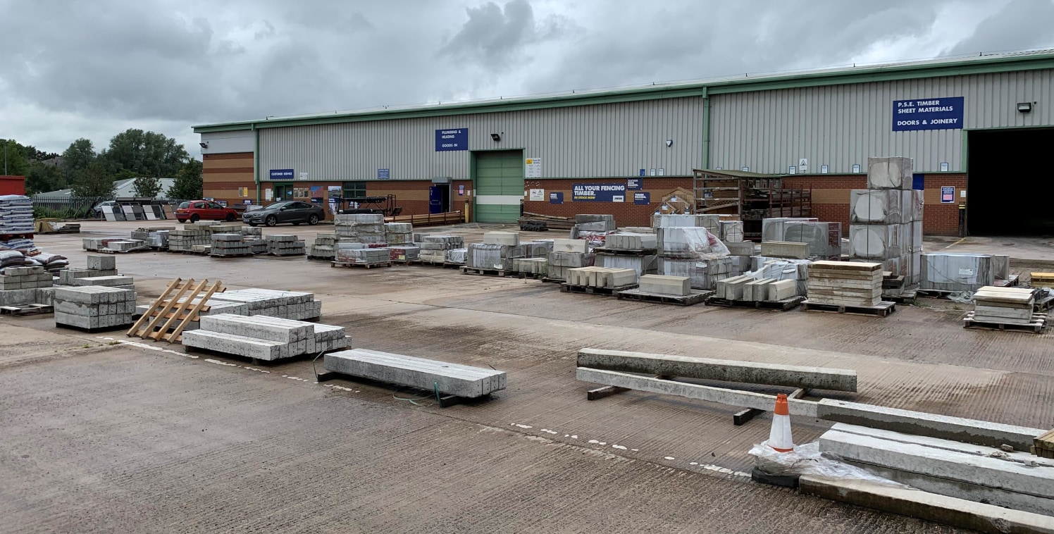 The property comprises a purpose built stand-alone detached trade counter/warehouse unit of steel portal frame construction, with brick/clad elevations and a metal deck pitched roof. The property benefits from a large service yard/car park and has a...