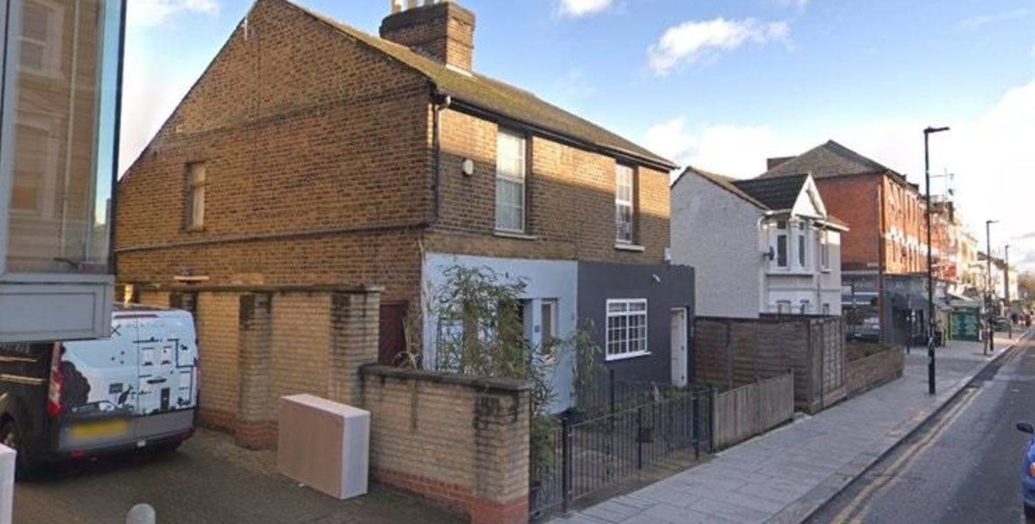 Two floors of office space with private access is now available on the vibrant Churchfield Road, Acton. Offering over 1,000 sq ft in a great location with B1 use, moments from Acton Central Station....