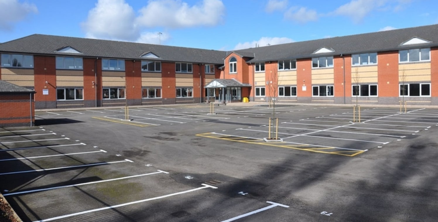 The buIldIng has undergone a substantIal refurbIshment to grade A standard offIce space and Includes a new energy effIcIent VRV comfort coolIng and heatIng system and new CCTV securIty system. SItuated on approxImately a 1 acre sIte, the offIces were...