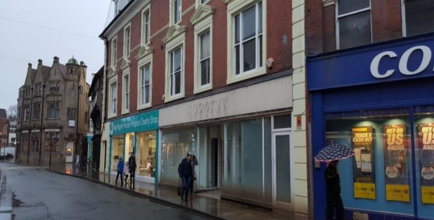 The property provides a unit of 1,619 sq ft (150.4 sq m) with prominent frontage onto Cross Street. The unit has been recently refurbished.<br><br>The property benefits from accommodation arranged over ground and two upper floor levels....