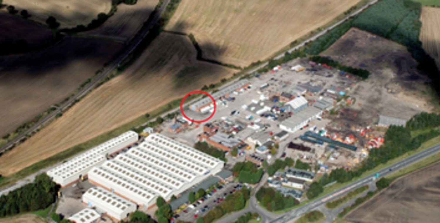 Available immediately<br><br>End terrace workshop / warehouse with offices and storage...