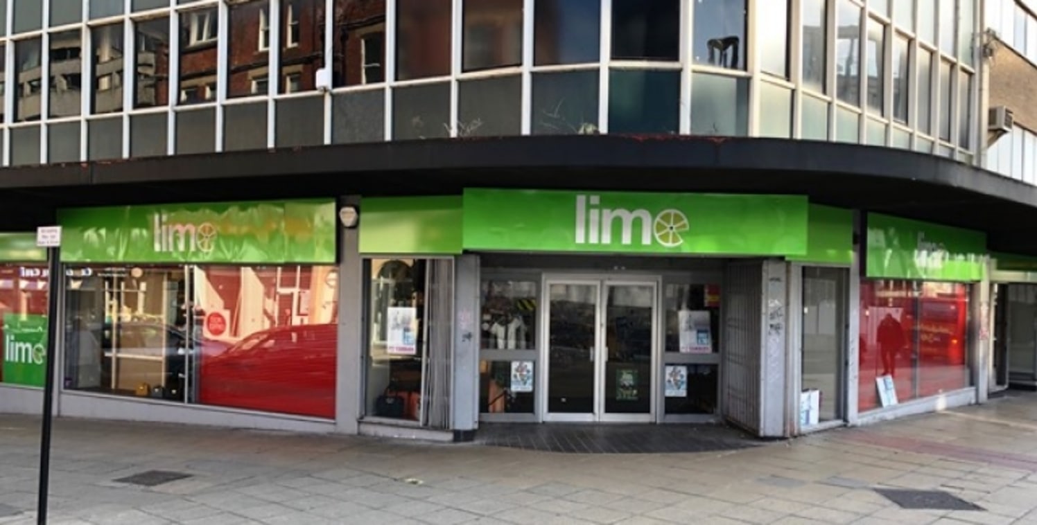 Large Prime City Centre Retail Unit\n\nProminent Corner Frontage\n\nBusy Location between Fargate and The Moor\n\nAdjacent to Superdrug, Card Factory and Herbert...