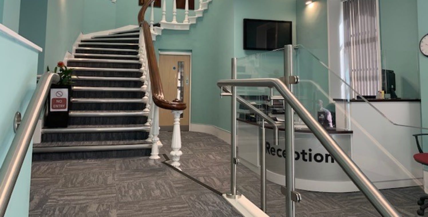 Chamber Hub is a fully modernised, serviced office building providing high specification offices and meeting rooms across 6 floors. Each of the suites have been finished to an excellent standard to include modern décor, gas central heating, carpet fl...
