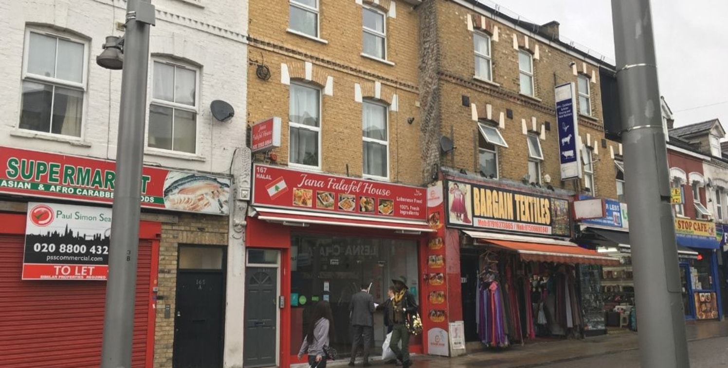 The space is arranged as mostly open plan accommodation with the kitchen and WC facilities located towards the rear. 

On the north side of High Street Walthamstow in a strong retail pitch close to The Mall, Shopping Centre. Walthamstow Town Centre i...