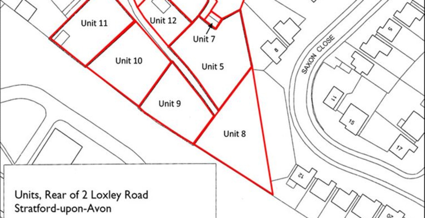 Open Storage Land / Compounds

Convenient Location

Some Compounds Fenced

No Buildings or Mains Services Provided