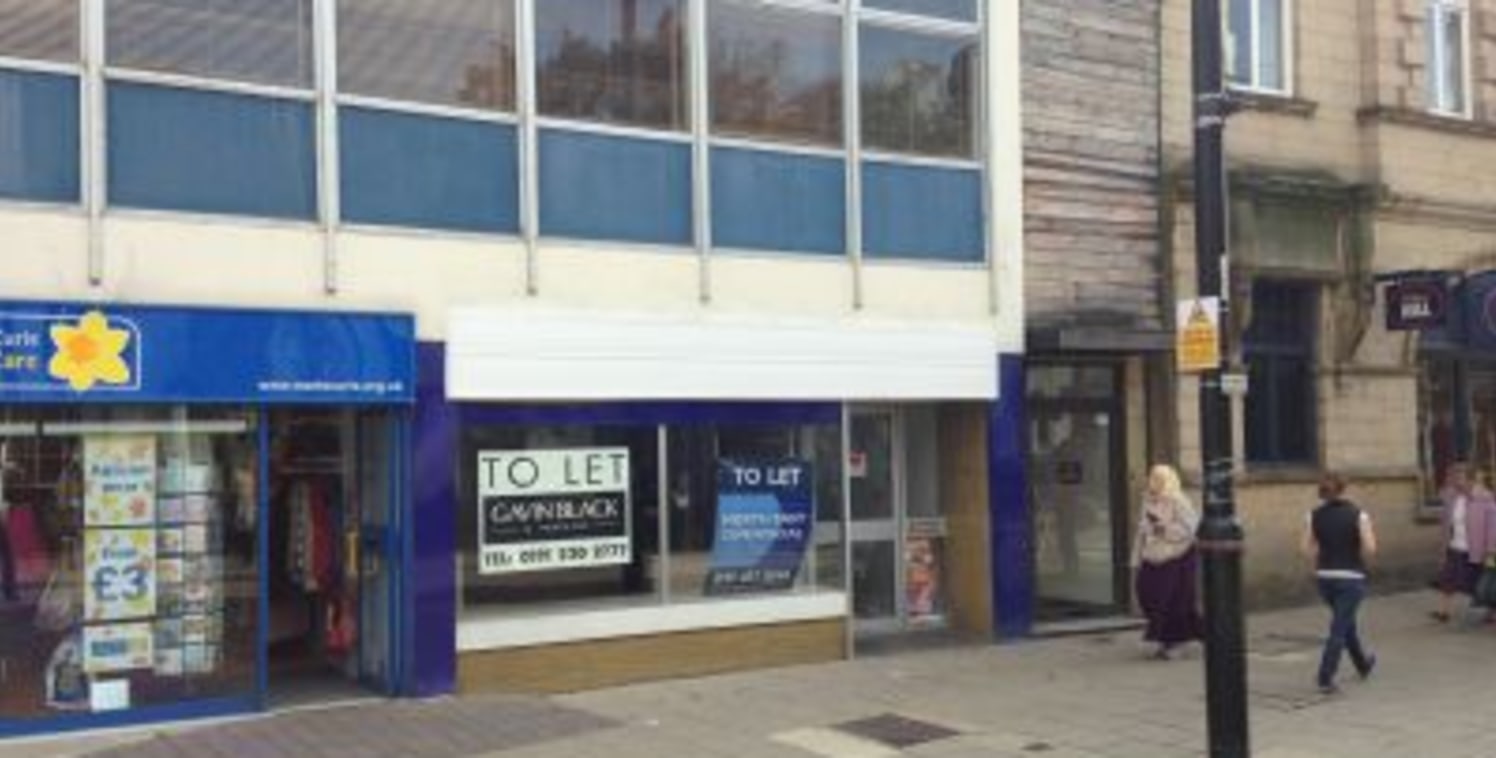 LARGE GROUND FLOOR RETAIL UNIT - CHESTER LE STREET

DESCRIPTION

The property comprises a substantial ground floor retail unit benefiting from a full height aluminium framed shop front. 

The unit benefits from rear servicing/access. 

LOCATION

The...