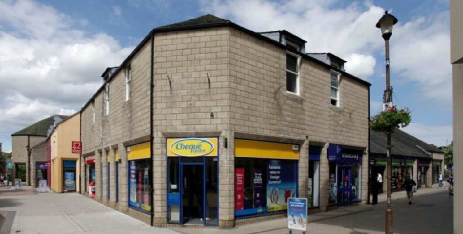 <p>A popular shopping centre located in Penicuik, approximately 10 miles south of Edinburgh City Centre. A popular commuter town and resident population of approximately 17,000. Free customer parking is provided.</p><ul>

<li><span style="font-size:...