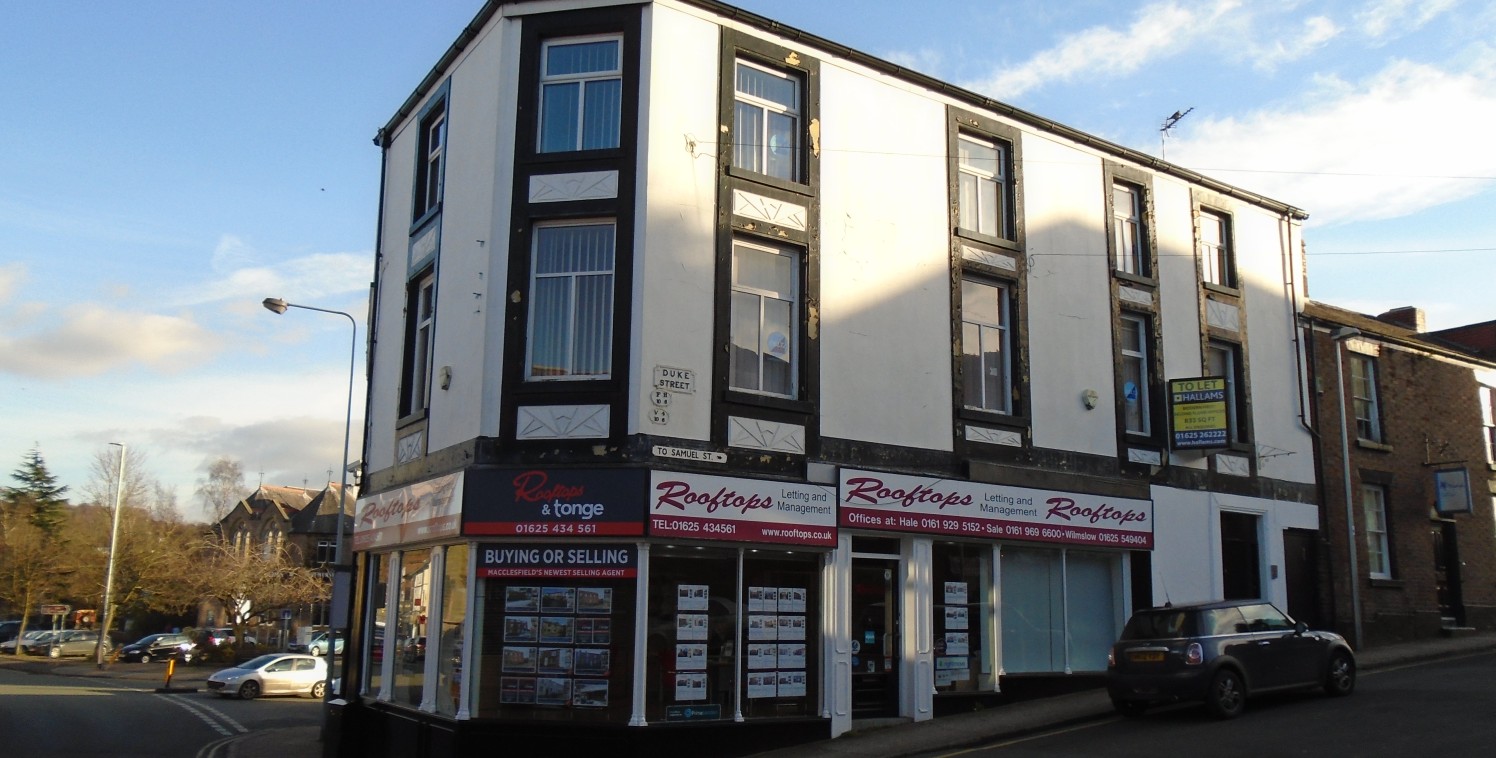 SECOND FLOOR OFFICES

RECENTLY REFURBISHED

SIDE ENTRANCE

TOWN CENTRE LOCATION

FULLY FURNISHED KITCHEN

FIRST FLOOR RECEPTION

CLOSE TO LOCAL AMENITIES

The property comprises modern office space over the first and second floors. The second floor i...