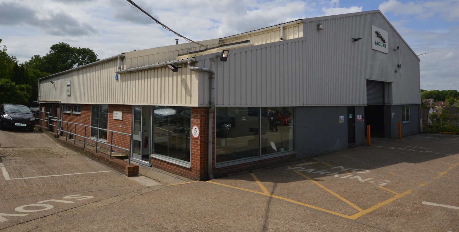 Unit 2 is a detached industrial / warehouse unit of block and steel portal frame construction. The unit benefits from two roller shutter loading doors, two yards, separate offices and staff facilities and prominence to the main London to Brighton rai...