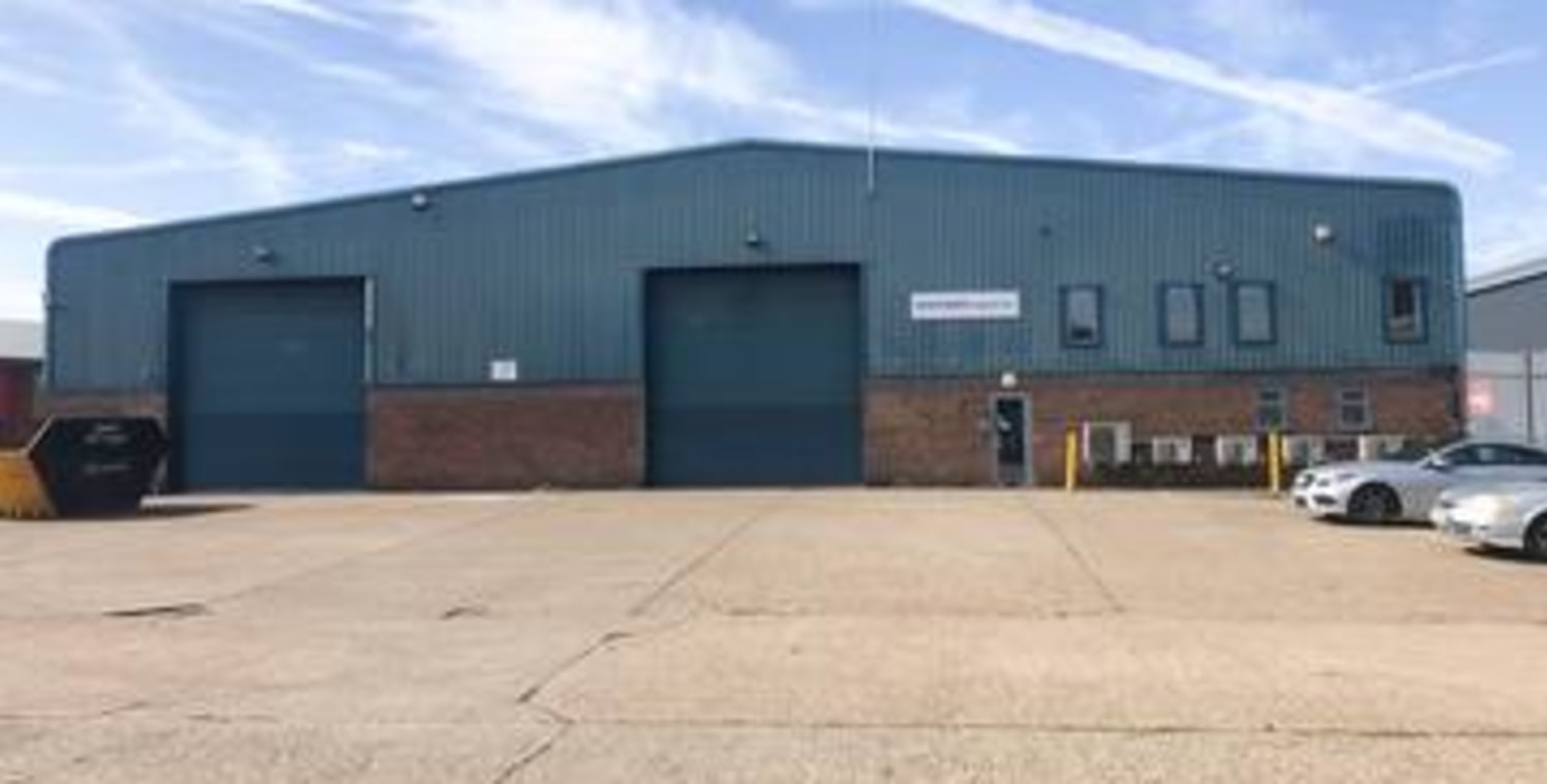 **UNDER OFFER** Unit 2 Travellers Lane, Welham Green, Nr Hatfield AL9 7HF