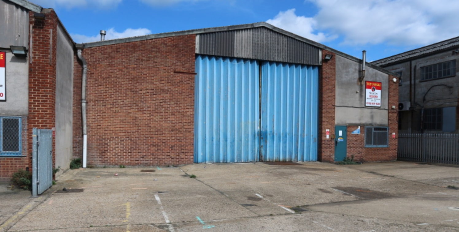 A rarely available Industrial / Warehouse unit benefitting from excellent eaves height, good road links, ample parking as well as the following features: