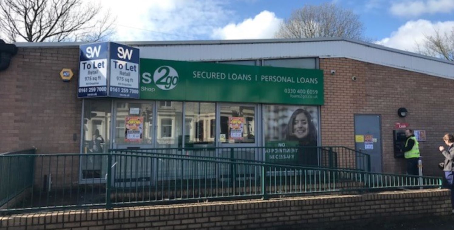 The single storey retail property is of steel frame construction with mono pitched roof and full height glazing to the front of the property.<br><br>The property has most recently been occupied by Loans 2 Go however the property is still currently un...