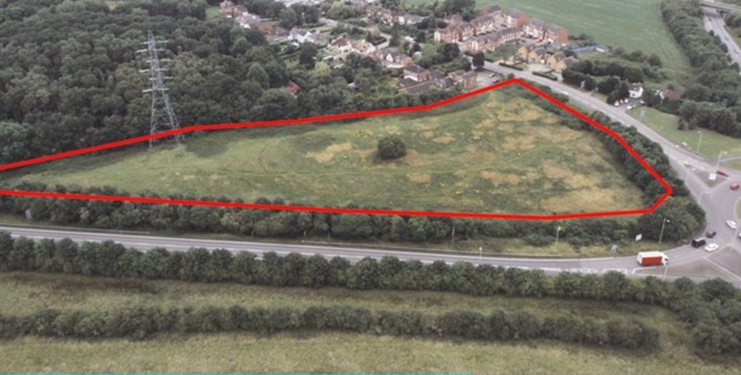 This fairly level and triangular shaped site extends in total to approximately 5.27 acres (2.14 hectares) or thereabouts and occupies a prominent roadside position fronting the main Battlefield Roundabout whilst benefiting from a return frontage to b...