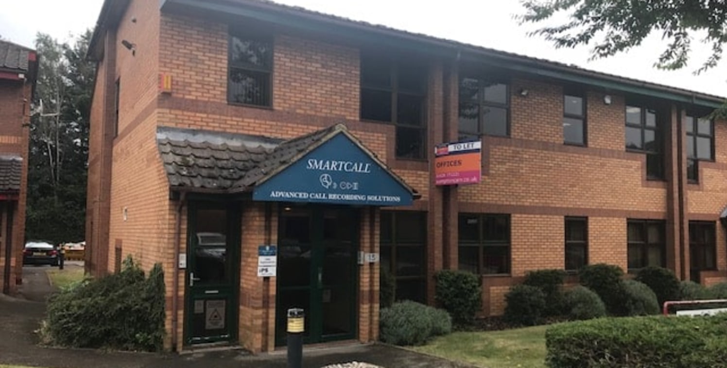 Progress Business Centre is accessed from the A4 just west of Slough, a few hundred yards from Junction 7 of the M4. Burnham main line railway station is within close proximity. The building comprises a two-storey end terrace office premises with sep...