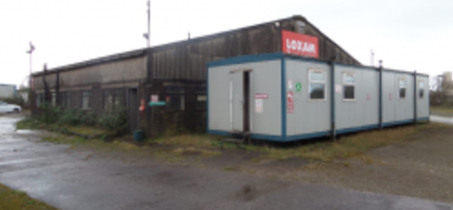 FORMER 'LOXAM' BUILDING, LLEWELLYN'S QUAY, PORT TALBOT, SA13 1RF\n\nTO LET\n3,643 Sq.Ft. On 1.01 ac.\n\nA detached workshop within large secure surfaced site. Also available is additional storage unit plus portacabin offices. Available on a new FRI l...